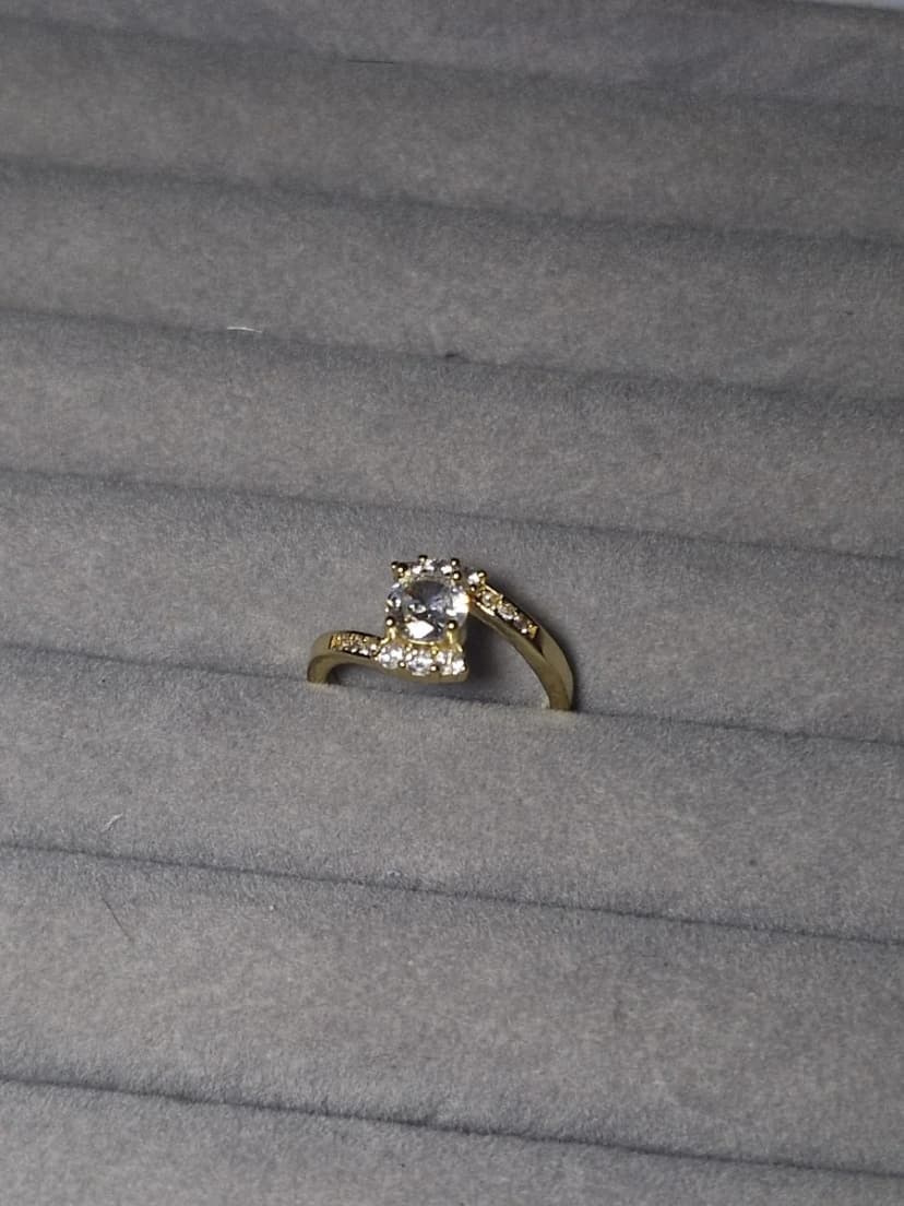Royal Spark Ring ✨